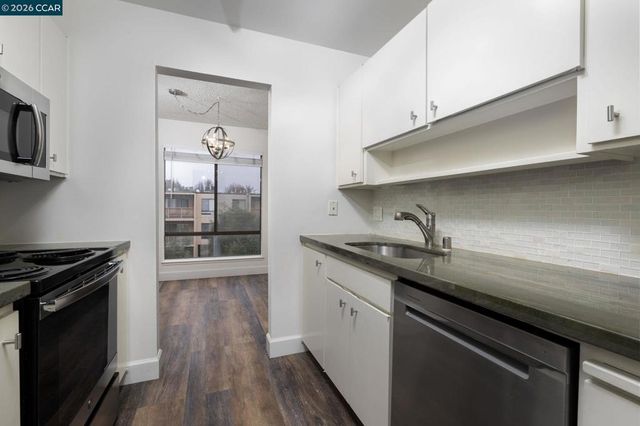 340 N Civic Dr 503, Walnut Creek, CA 94596