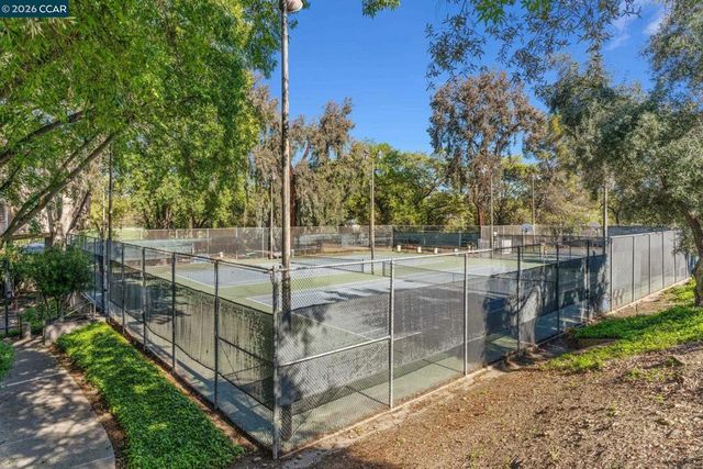 340 N Civic Dr 503, Walnut Creek, CA 94596