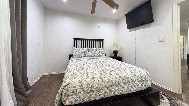 7901 Record Street, Houston, TX 77028