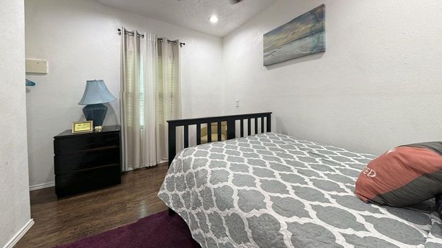 7901 Record Street, Houston, TX 77028