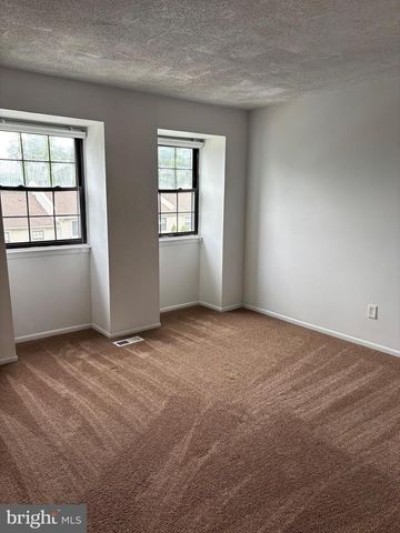 235 HOLLY DR, King Of Prussia, PA 19406
