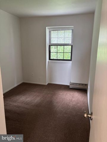 235 HOLLY DR, King Of Prussia, PA 19406