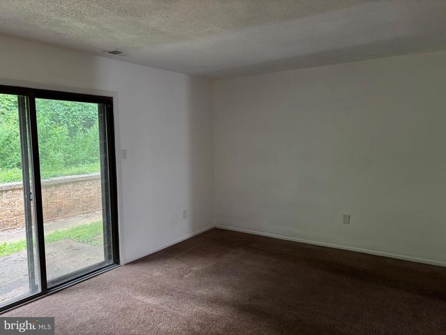 235 HOLLY DR, King Of Prussia, PA 19406