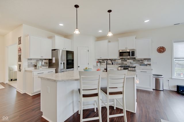 930 Belgium Boulevard, Bargersville, IN 46106