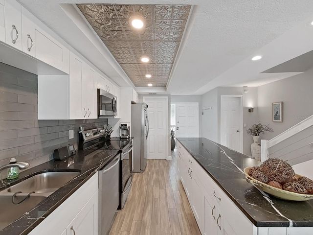 433 S PAULA DRIVE 18, Dunedin, FL 34698