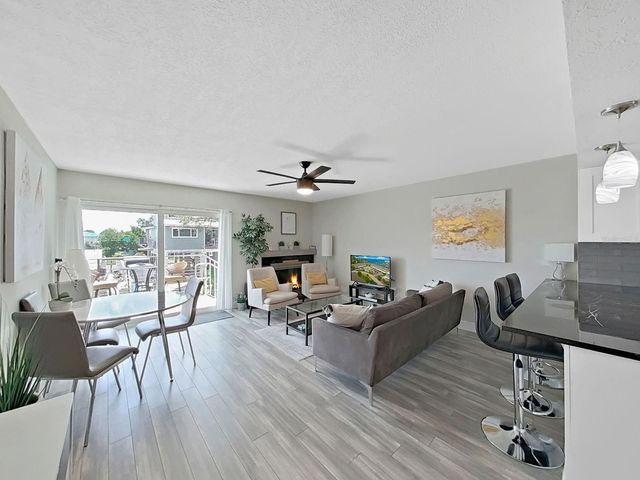 433 S PAULA DRIVE 18, Dunedin, FL 34698