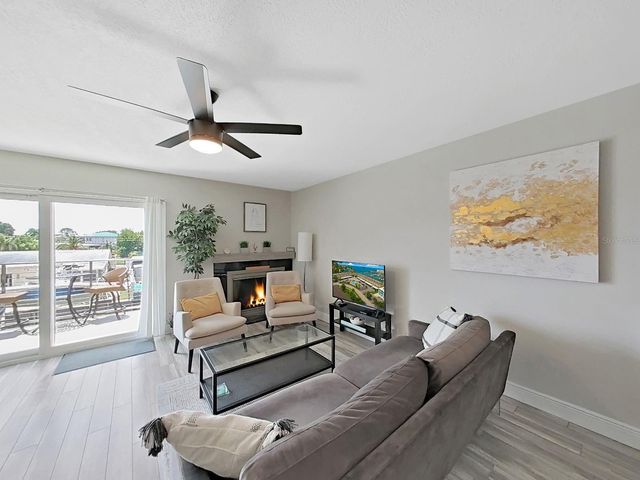 433 S PAULA DRIVE 18, Dunedin, FL 34698