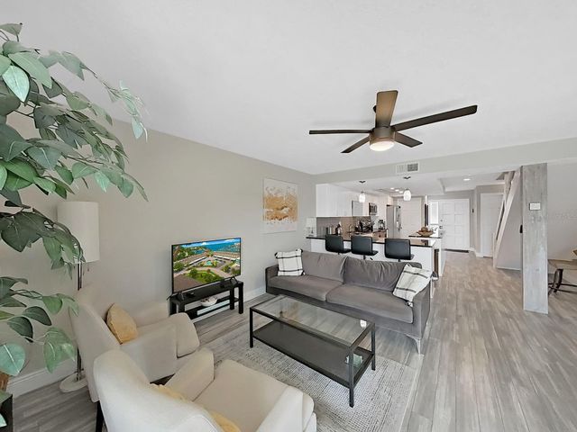 433 S PAULA DRIVE 18, Dunedin, FL 34698