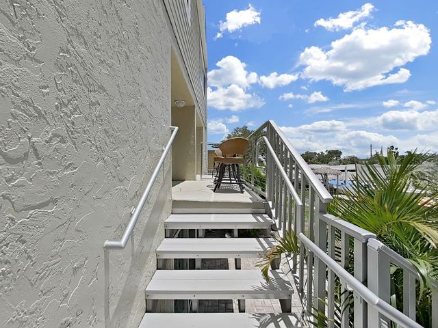 433 S PAULA DRIVE 18, Dunedin, FL 34698