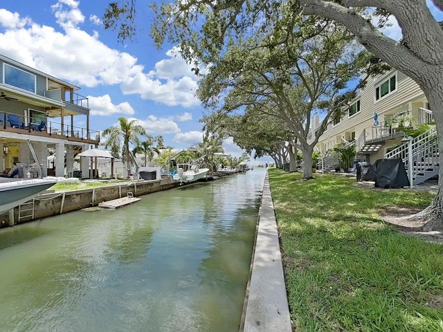 433 S PAULA DRIVE 18, Dunedin, FL 34698
