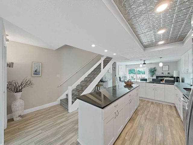 433 S PAULA DRIVE 18, Dunedin, FL 34698