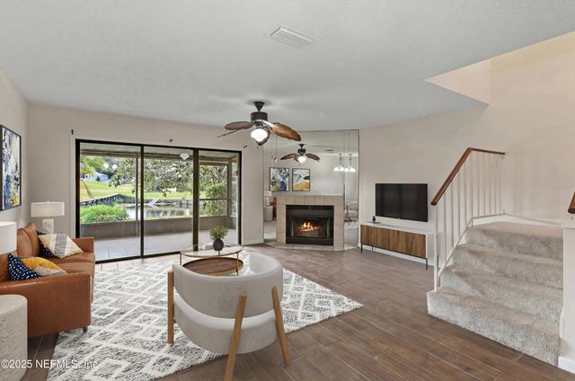 7701 BAYMEADOWS Circle 1152, Jacksonville, FL 32256