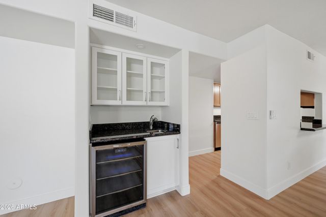 3619 E MONTEROSA Street 108, Phoenix, AZ 85018