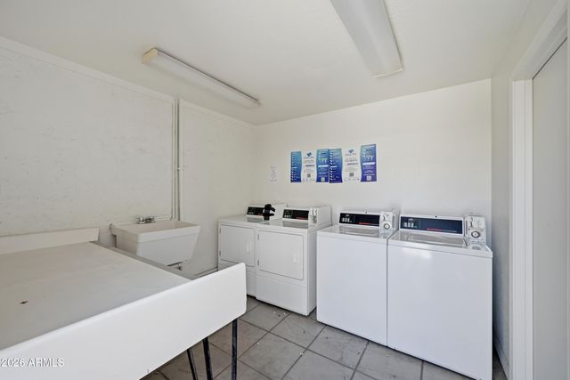 3619 E MONTEROSA Street 108, Phoenix, AZ 85018
