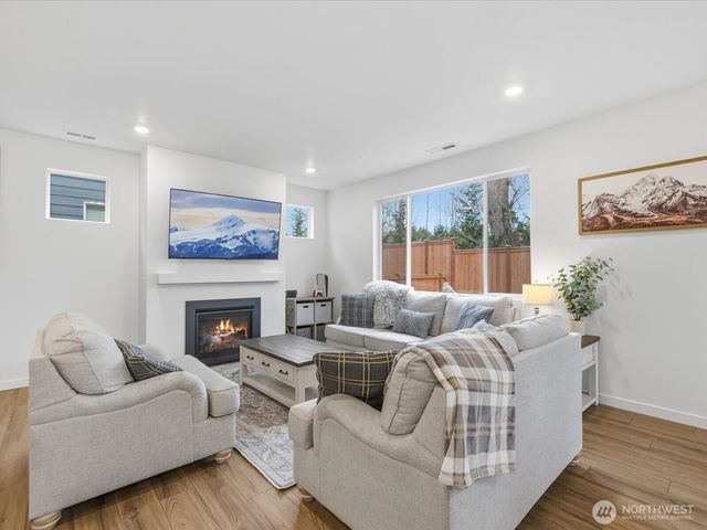 4933 88th Drive NE, Marysville, WA 98270