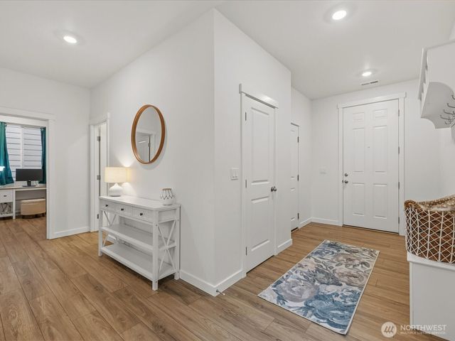 4933 88th Drive NE, Marysville, WA 98270