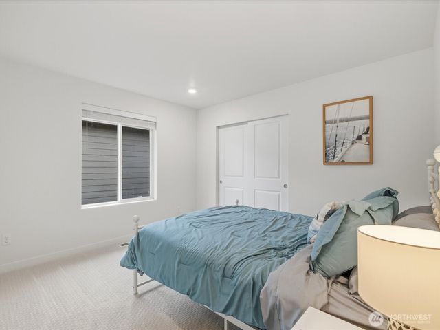 4933 88th Drive NE, Marysville, WA 98270