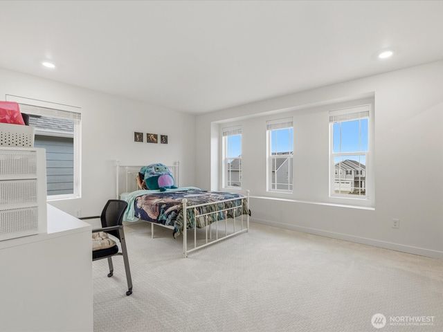 4933 88th Drive NE, Marysville, WA 98270