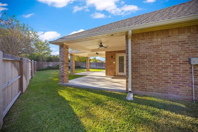 12322 W Elizabeth Shore Loop, Cypress, TX 77433