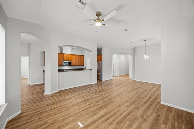 12322 W Elizabeth Shore Loop, Cypress, TX 77433