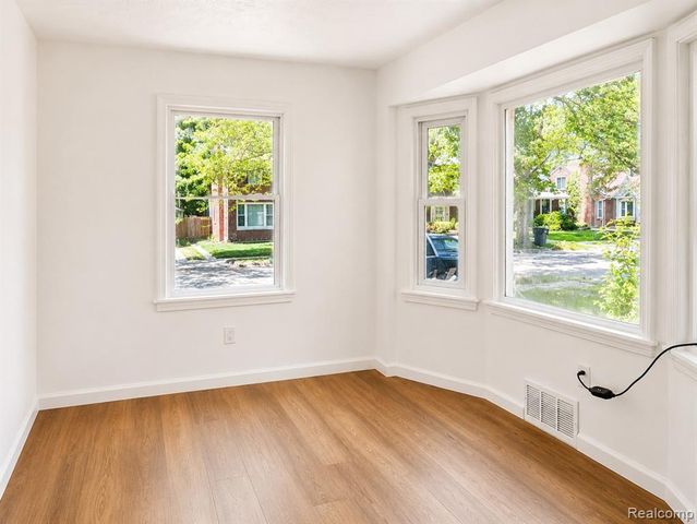 11552 Nottingham Road, Detroit, MI 48224