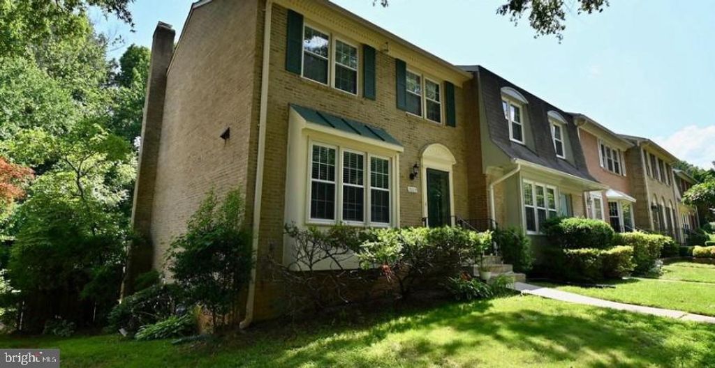 9009 OKEITH CT, Springfield, VA 22152