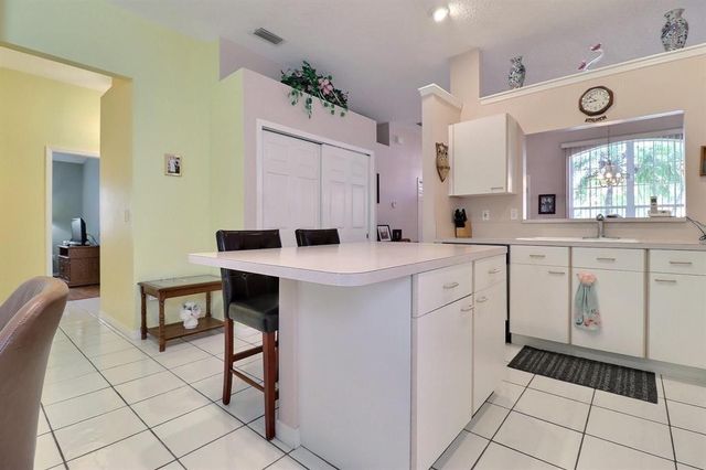 662 Lake Wellington Drive, Wellington, FL 33414