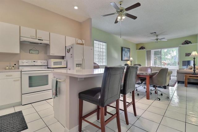 662 Lake Wellington Drive, Wellington, FL 33414