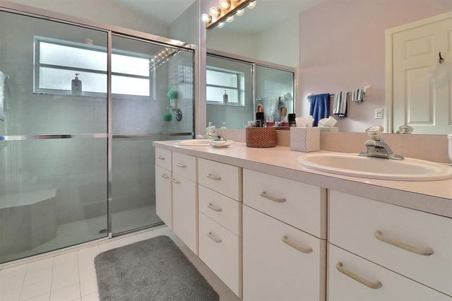 662 Lake Wellington Drive, Wellington, FL 33414