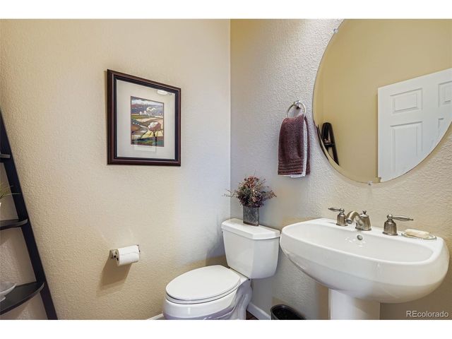 16631 Las Brisas Dr, Broomfield, CO 80023