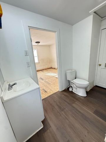 2351 E Pacific Street, Springfield, MO 65803