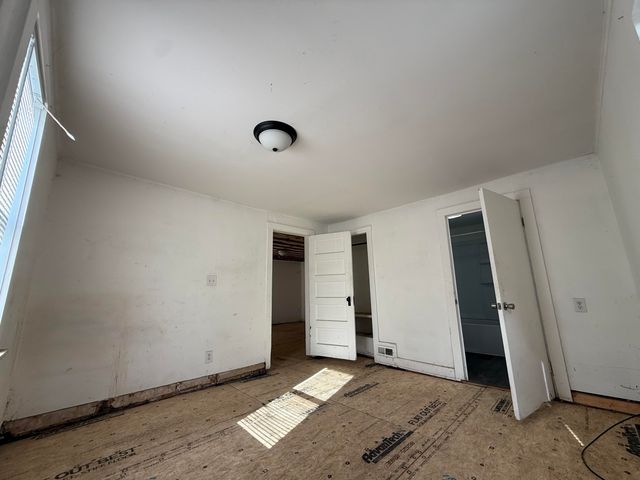 2351 E Pacific Street, Springfield, MO 65803