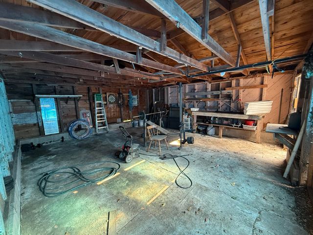 2351 E Pacific Street, Springfield, MO 65803