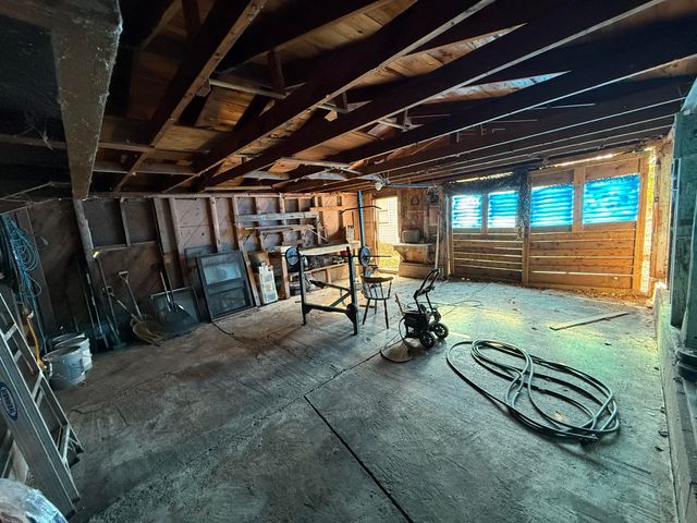 2351 E Pacific Street, Springfield, MO 65803