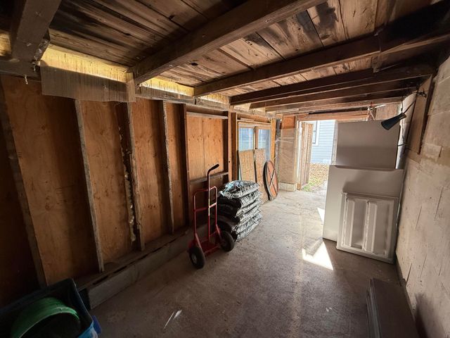 2351 E Pacific Street, Springfield, MO 65803