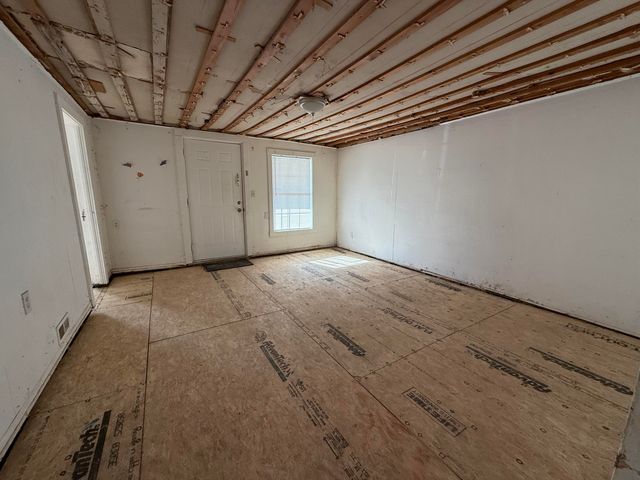 2351 E Pacific Street, Springfield, MO 65803