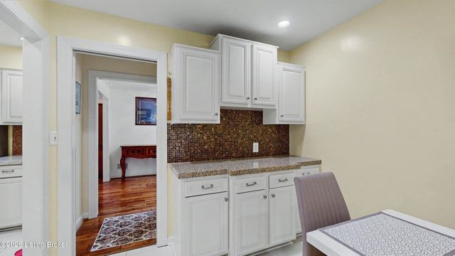6711 John Hancock Pl, Prospect, KY 40059