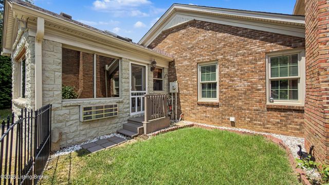 6711 John Hancock Pl, Prospect, KY 40059