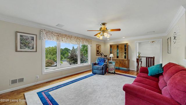 6711 John Hancock Pl, Prospect, KY 40059
