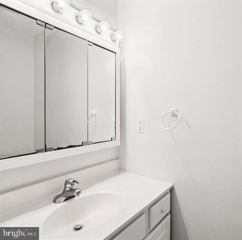 1623 CHESAPEAKE LN, Edgewater, MD 21037