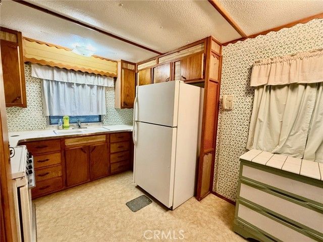 11694 Old Spruce Grove, Lower Lake, CA 95457