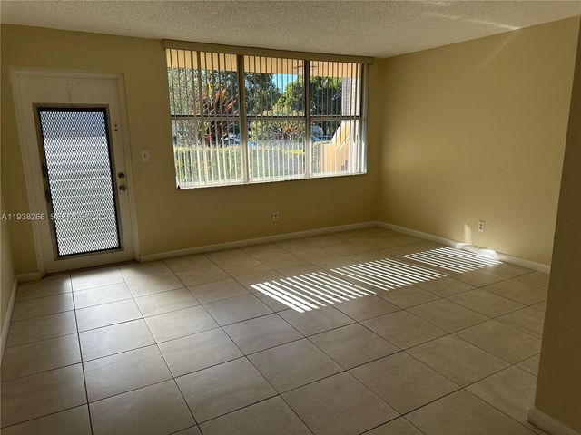 8851 Sunrise Lakes Boulevard 112, Sunrise, FL 33322