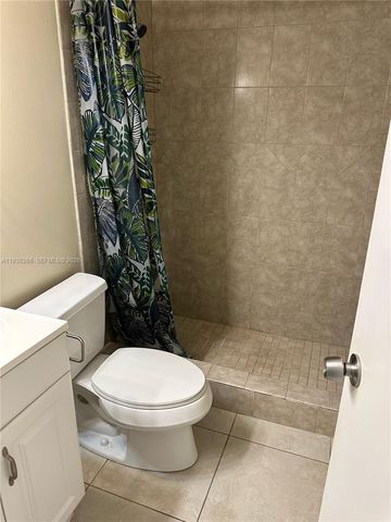 8851 Sunrise Lakes Boulevard 112, Sunrise, FL 33322