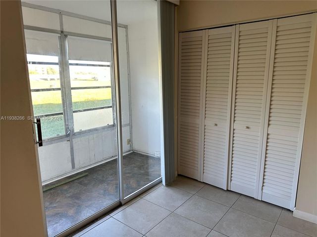 8851 Sunrise Lakes Boulevard 112, Sunrise, FL 33322