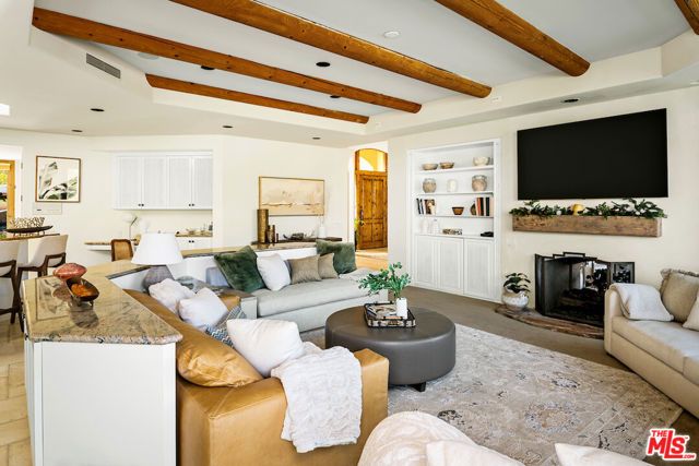 136 Netas Drive, Palm Desert, CA 92260