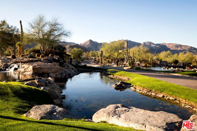 136 Netas Drive, Palm Desert, CA 92260