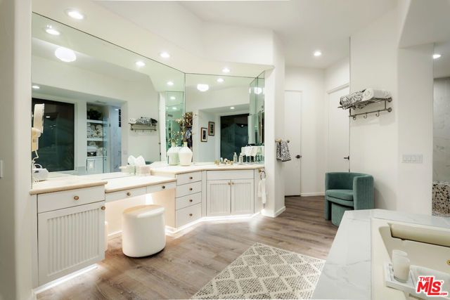 136 Netas Drive, Palm Desert, CA 92260