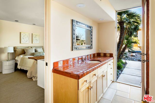 136 Netas Drive, Palm Desert, CA 92260