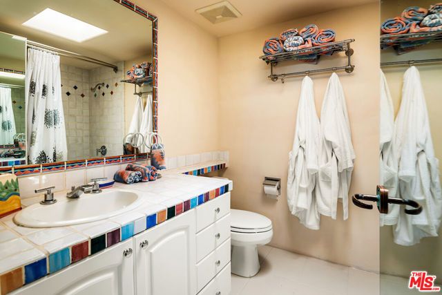 136 Netas Drive, Palm Desert, CA 92260