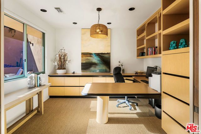 136 Netas Drive, Palm Desert, CA 92260